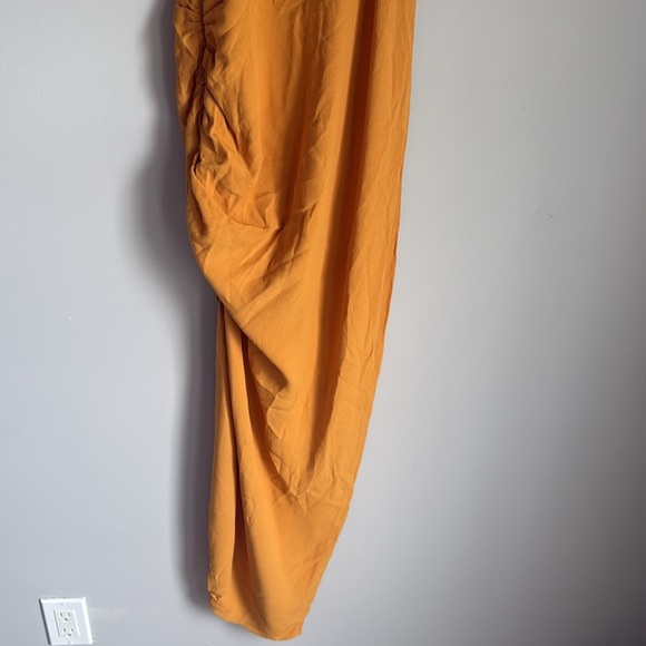 Reformation Mignon Dress in Ochre 0 - Picture 13 of 16